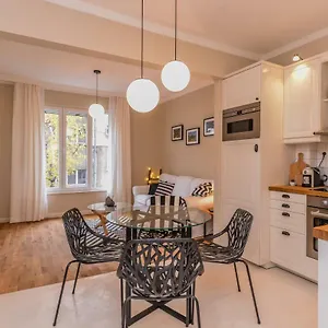 Cо́coellie - Aesthetic 2bd Near National Palace By Flat Mаnager Sofia
