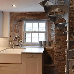 https://secret-cottage.yorkshirehotels.net